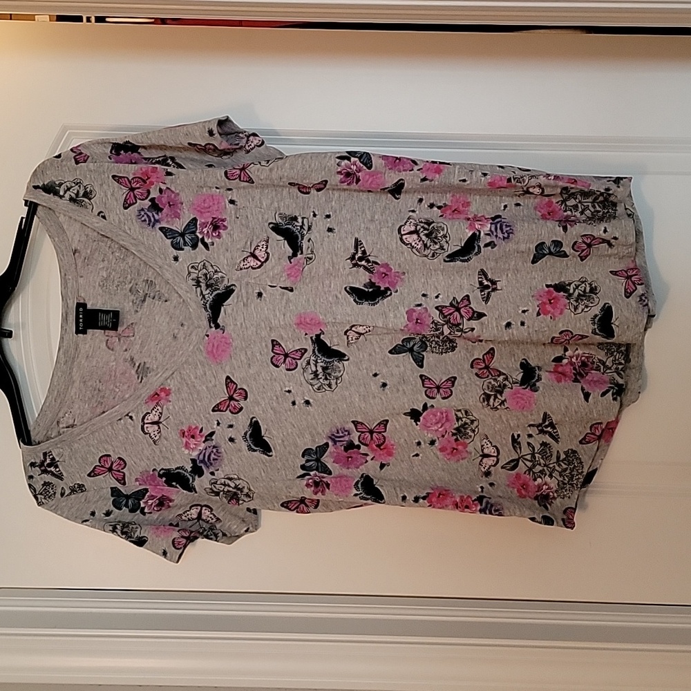 Torrid shirt size 1